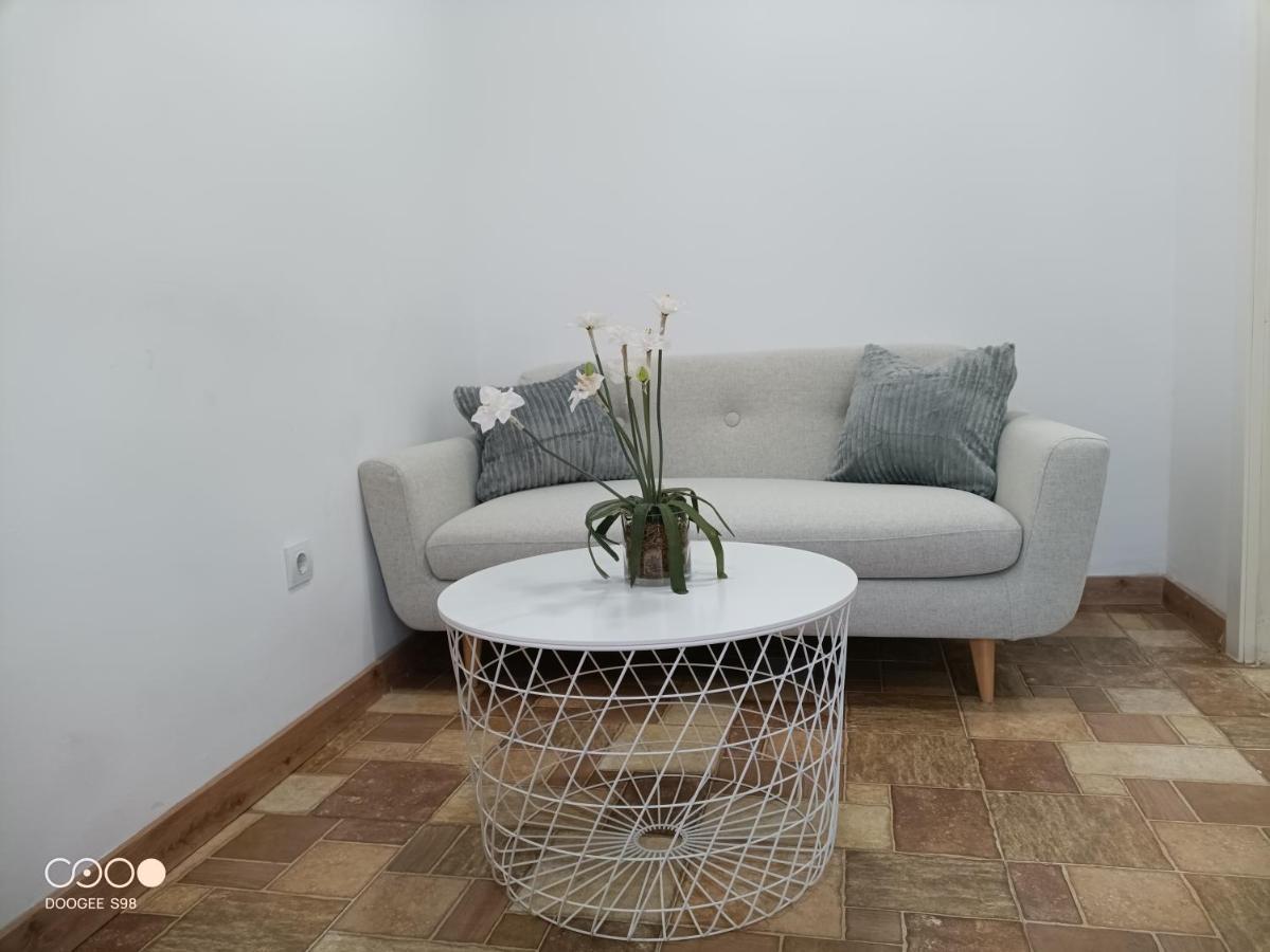 Vut Dalia Apartament *